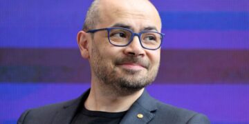 Google’s stock drops after Nobel-winning AI executive steps aside