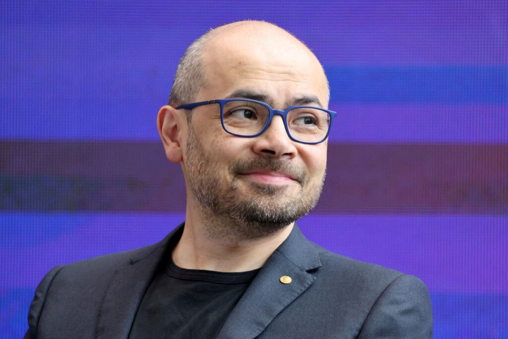 Google’s stock drops after Nobel-winning AI executive steps aside