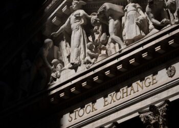 Bessent acts to break bond market fever, head off rising borrowing costs
