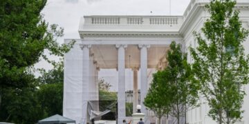Trump administration set to spend at least $900 million on White House construction