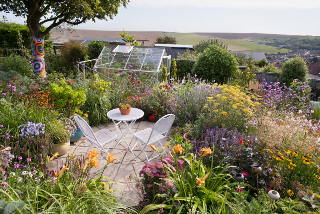 Grow the garden of your dreams without spending a ton of green