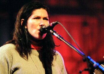 The Set of Lyrics That Still Give Kim Deal Firsthand Embarrassment Decades Later