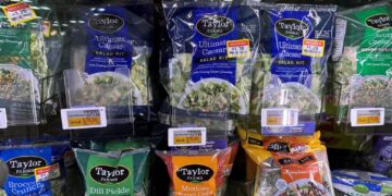 Michigan lifts warning on bagged salads, says its cyclospora cases are declining