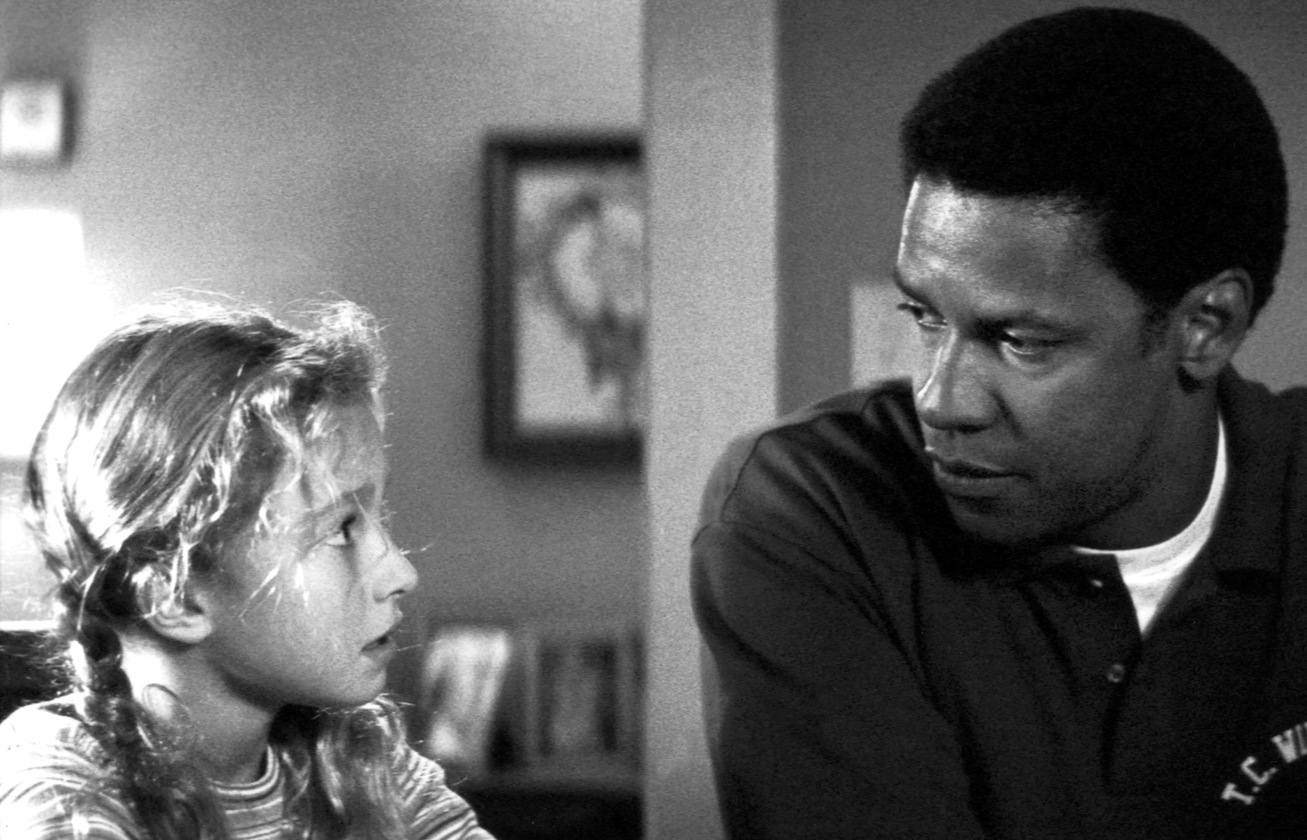 REMEMBER THE TITANS, Hayden Panettiere, Denzel Washington, 2000. © Buena Vista Pictures/ Courtesy: Everett Collection