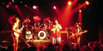 3 Satirical Songs Dissing Mainstream Success That Ironically Became Mainstream Successes