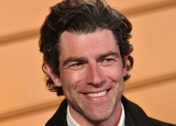‘New Girl’ Star Max Greenfield Says He’s ‘Seen Scripts’ for Revival: ‘As Far as I Know, It’s Happening’