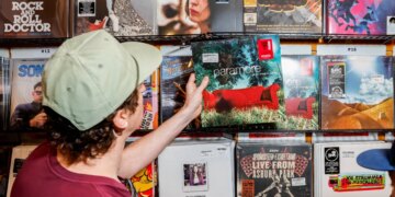 The 4 Music Habits That Instantly Give Someone the Ick