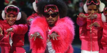 3 Early 2000s Music Video Trends I Wish Would Make a Comeback