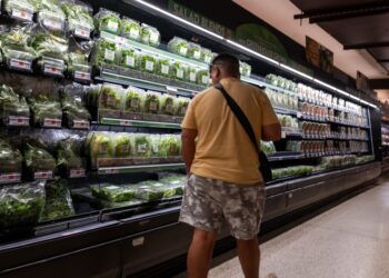 8 ways to eat healthier without overthinking it