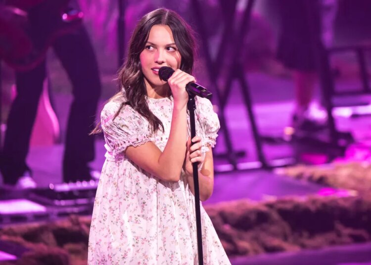 Olivia Rodrigo Quietly Paid a Fan’s Final Semester of College—and Kept It Secret for Over a Year