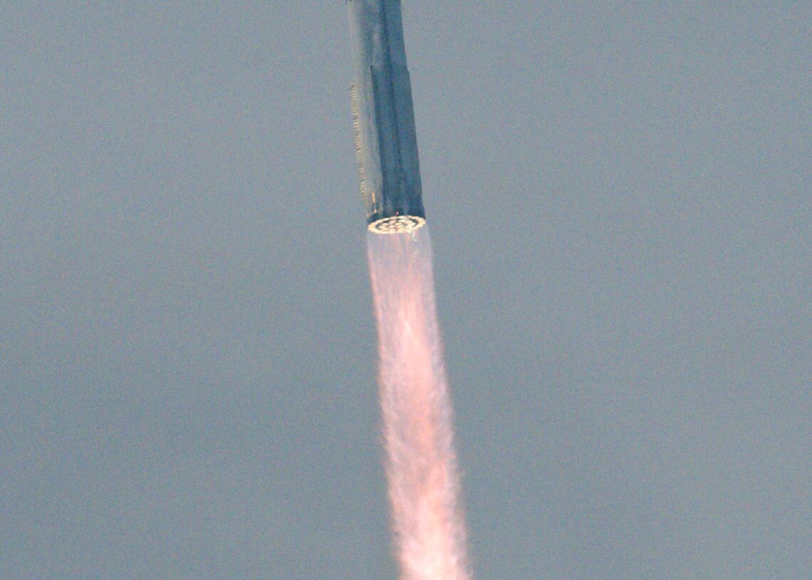 White House space policy directs agencies to send humans to Mars