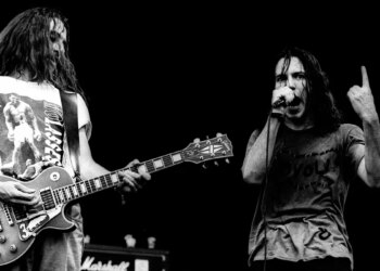 35 Years Ago Today, This Quintessential Grunge Album Ushered in the Age of 90s Alt-Rock Dominance