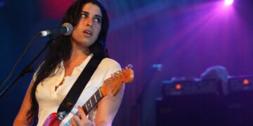 The Entire Emotional Spectrum of Having a Sibling Can Be Explained in Just 4 Pop Songs