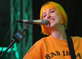 Too Nervous to Ask Someone Out? All You Need Are These 3 Pop Songs To Guarantee a Date