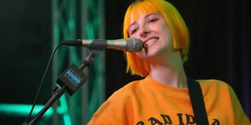 Too Nervous to Ask Someone Out? All You Need Are These 3 Pop Songs To Guarantee a Date