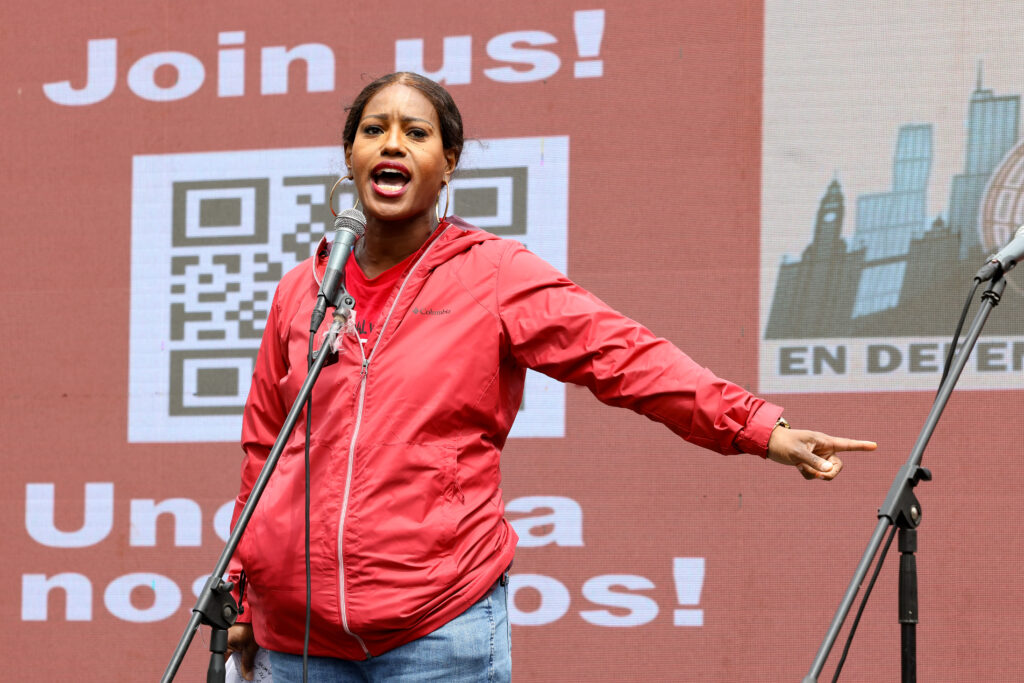 Chicagoans are getting fed up with the city’s teachers union