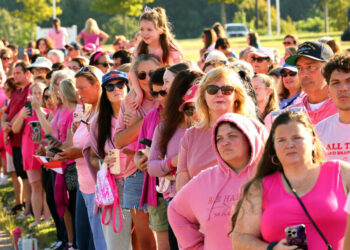Support for Lindsay Clancy, From Pink T-Shirts to Conservative Stars