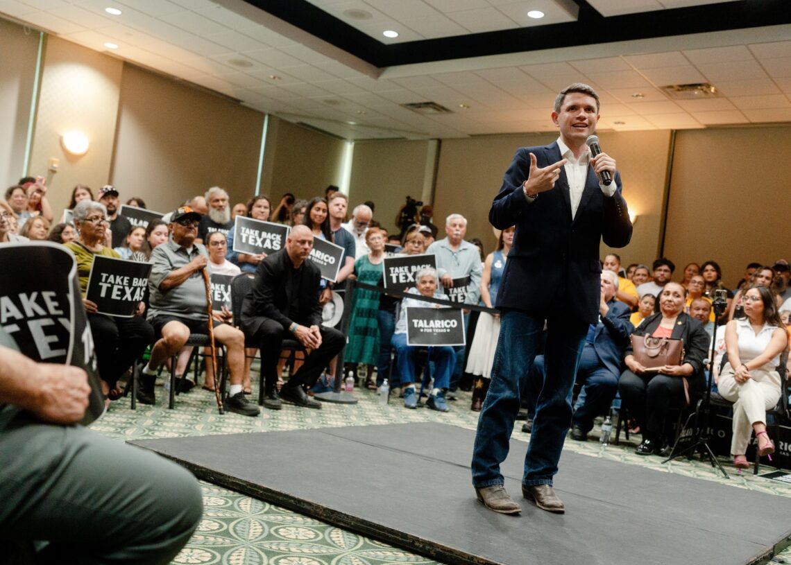 In Texas, the economy rather than abortion takes center stage