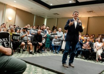 In Texas, the economy rather than abortion takes center stage