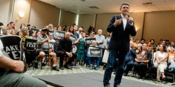 In Texas, the economy rather than abortion takes center stage