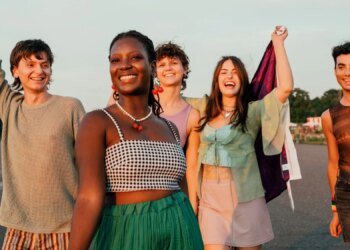 The Friendship Habit That Can Help You Keep Close Friends for Life