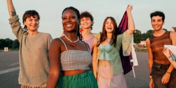 The Friendship Habit That Can Help You Keep Close Friends for Life