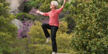 The One-Leg Test That Could Reveal Your Risk of Dying