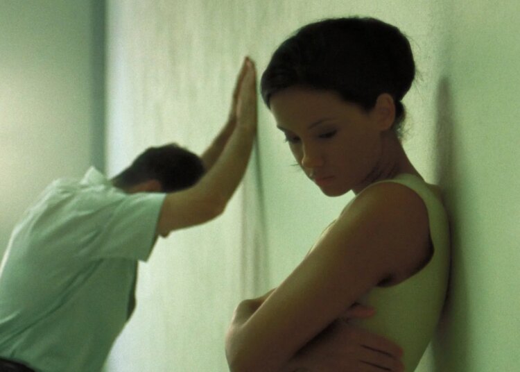 The One Thing That Can Ruin Open Relationships Has Nothing to Do With Sex