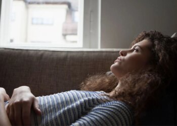 This Common Dating Habit Can Quietly Destroy Your Confidence