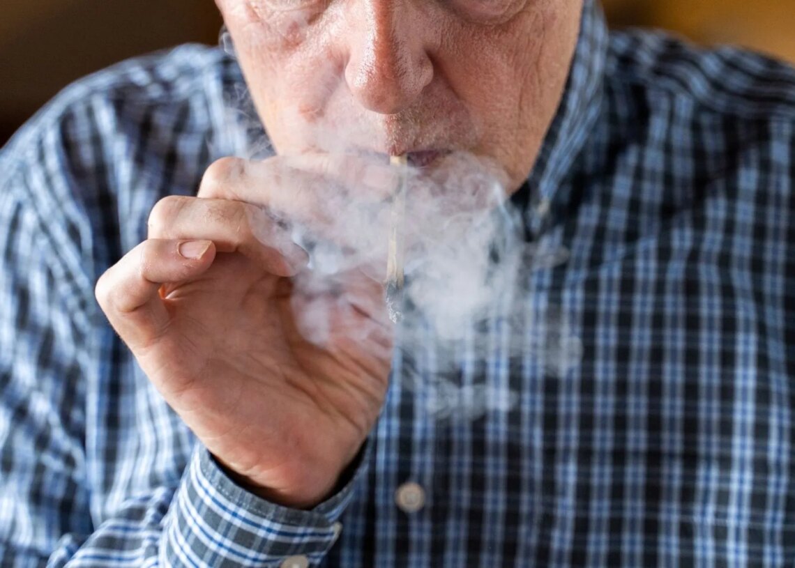 This Is the Most Effective Way to Quit Smoking, According to a Massive Study
