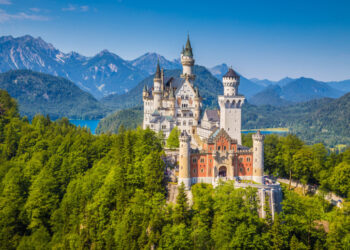 Europe’s royals built extraordinarily lavish retreats. Here’s where to visit.