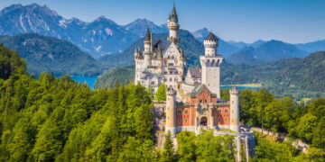Europe’s royals built extraordinarily lavish retreats. Here’s where to visit.