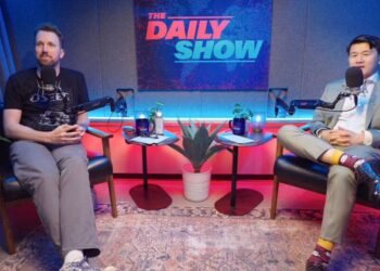 Jordan Klepper, Ronny Chieng Think Satire Is the ‘Responsibility of the American Comedian’