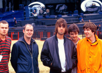 On This Day in 1996, This Genre-Defining Band Draws Record Crowd to Historic English Estate