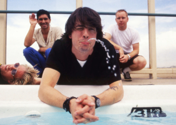 3 of the Most Memorable Choruses of 1990s Rock