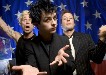 3 Instantly Recognizable Album Covers of the 2000s