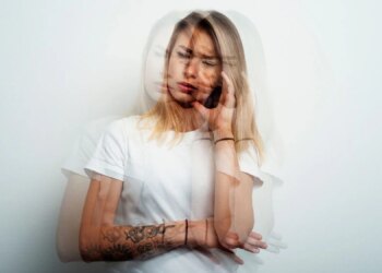 Why Your Brain Overreacts to Everyday Stress, According to Psychology
