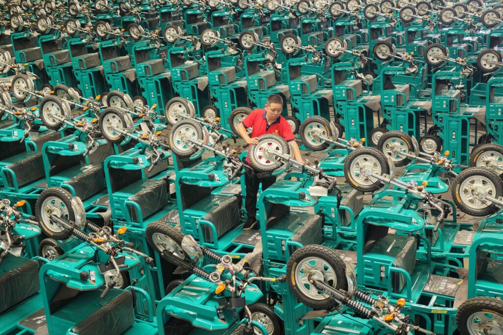 China exports its economic problems to the world