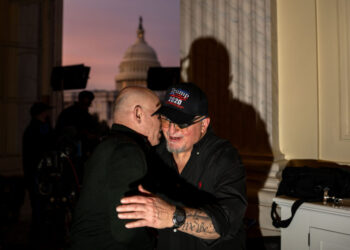 Judge dismisses Jan. 6 seditious conspiracy charges against Oath Keepers