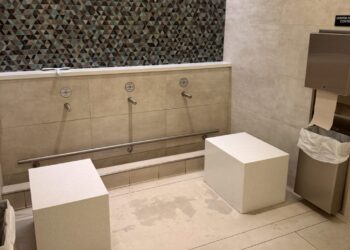 Texas governor calls for Justice Dept. probe of Muslim washing stations