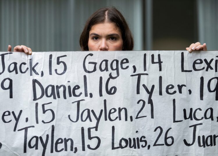 Why this U.S. state is trying to ban ‘addictive’ social media features to protect teens
