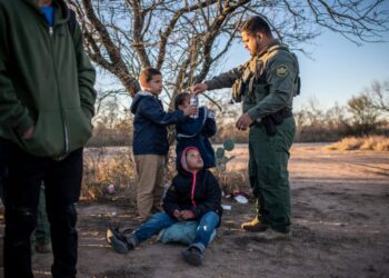 Trump-linked law firm to get $150 million no-bid contract to represent migrant children