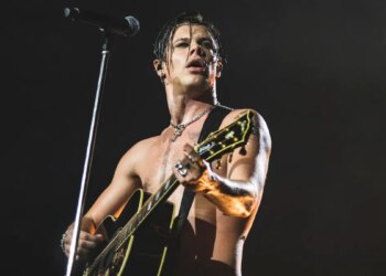 Yungblud Suffered What Should Be a Concert-Cancelling Injury But He’s Still Planning to Perform