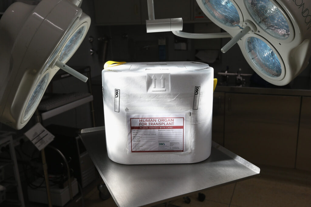 U.S. moves to decertify group that tried to collect organs from living patients