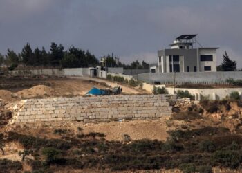 IDF troops stood by as West Bank settlers besieged Palestinian homes