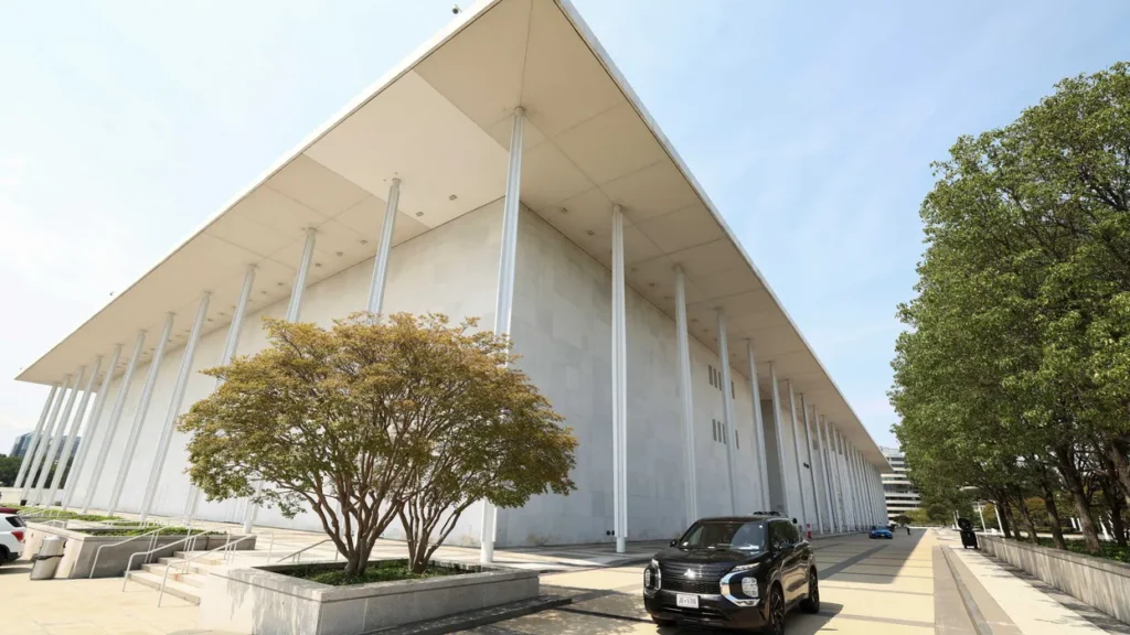 Latest Trump-backed Kennedy Center renaming bid triggers emergency hearing: report