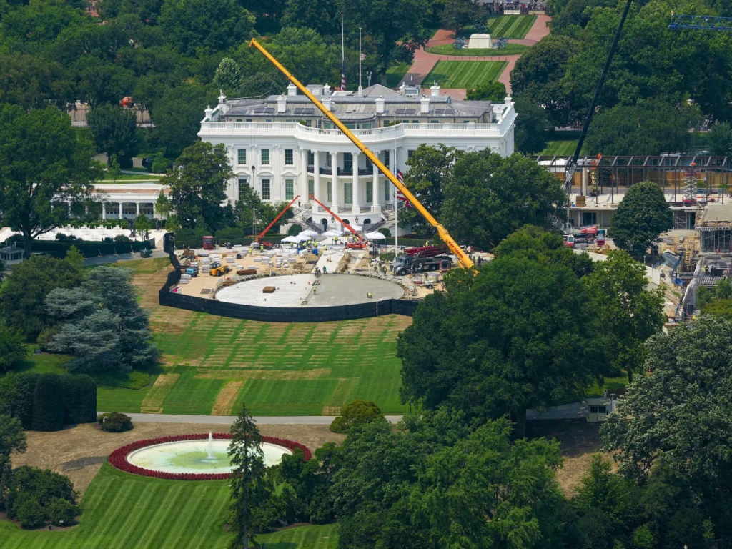 Frustrated Trump’s ‘telling’ White House redo sparks internet firestorm: ‘Ridiculous’