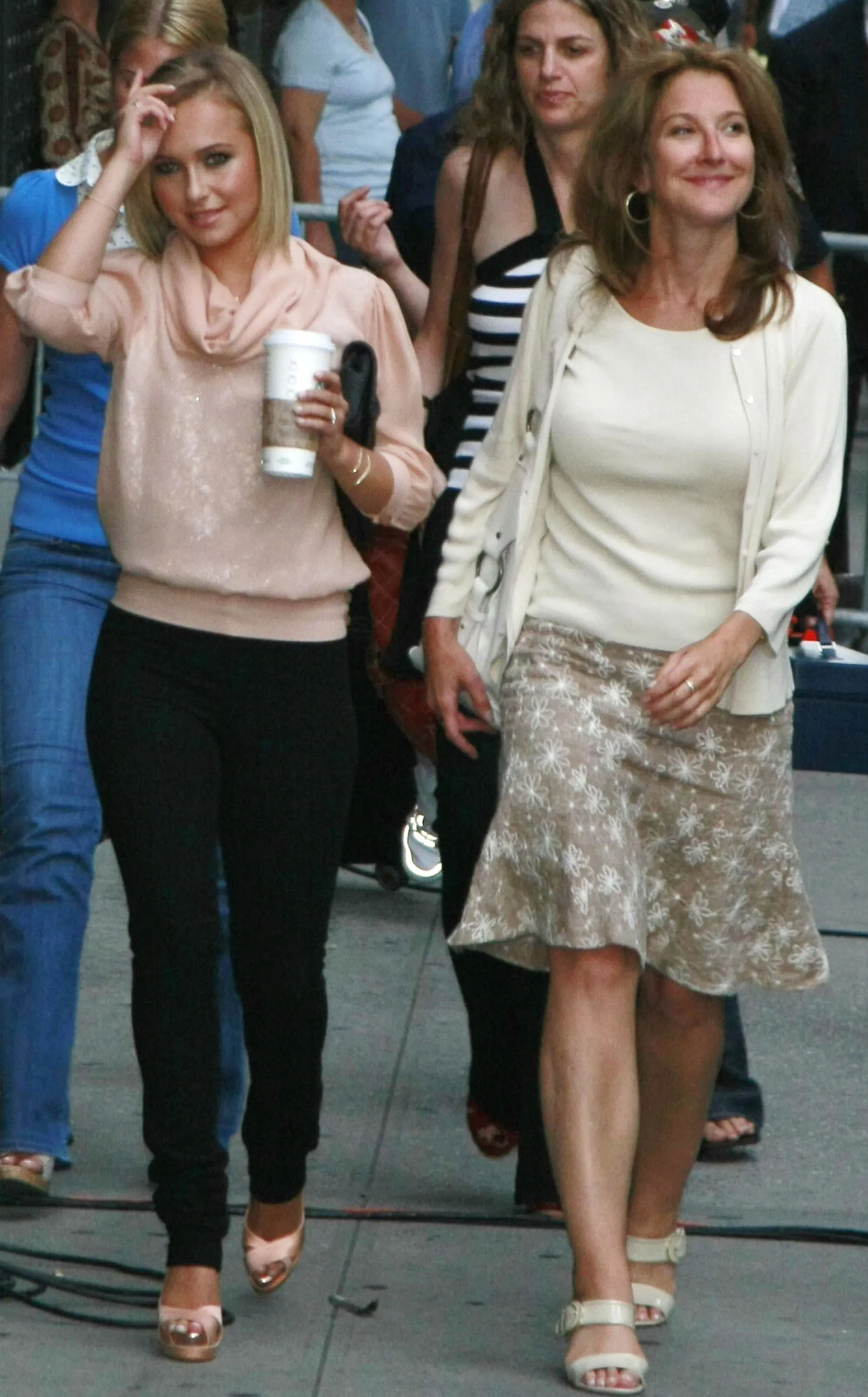 Hayden Panettiere and Lesley Vogel