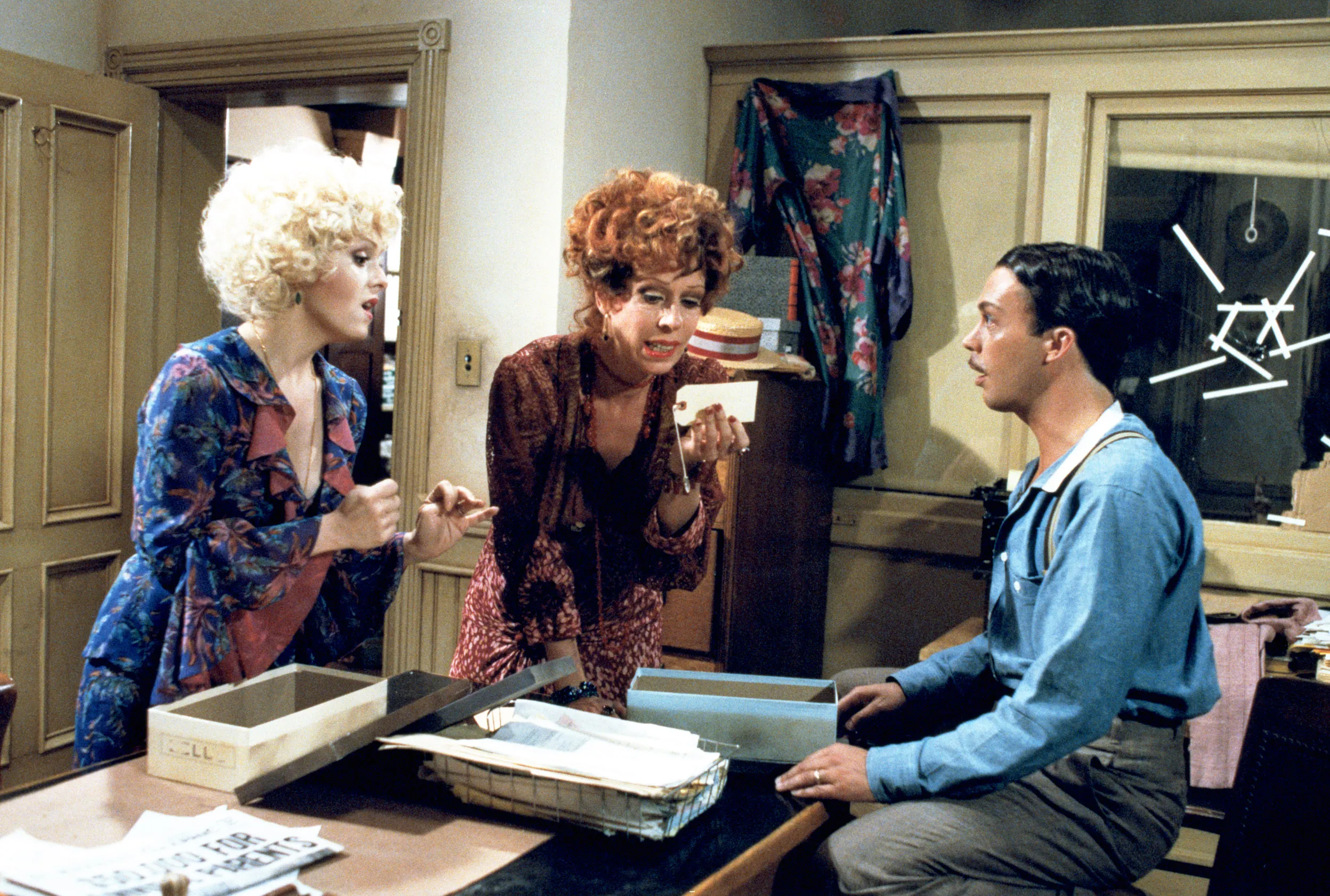 ANNIE, Bernadette Peters, Carol Burnett, Tim Curry, 1982, (c) Columbia/courtesy Everett Collection
ANNIE, Bernadette Peters, Carol Burnett, Tim Curry, 1982, (c) Columbia/courtesy Everett Collection