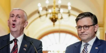 ‘Slavishly devoted’ GOP can’t escape the anchor dragging them into the abyss: expert